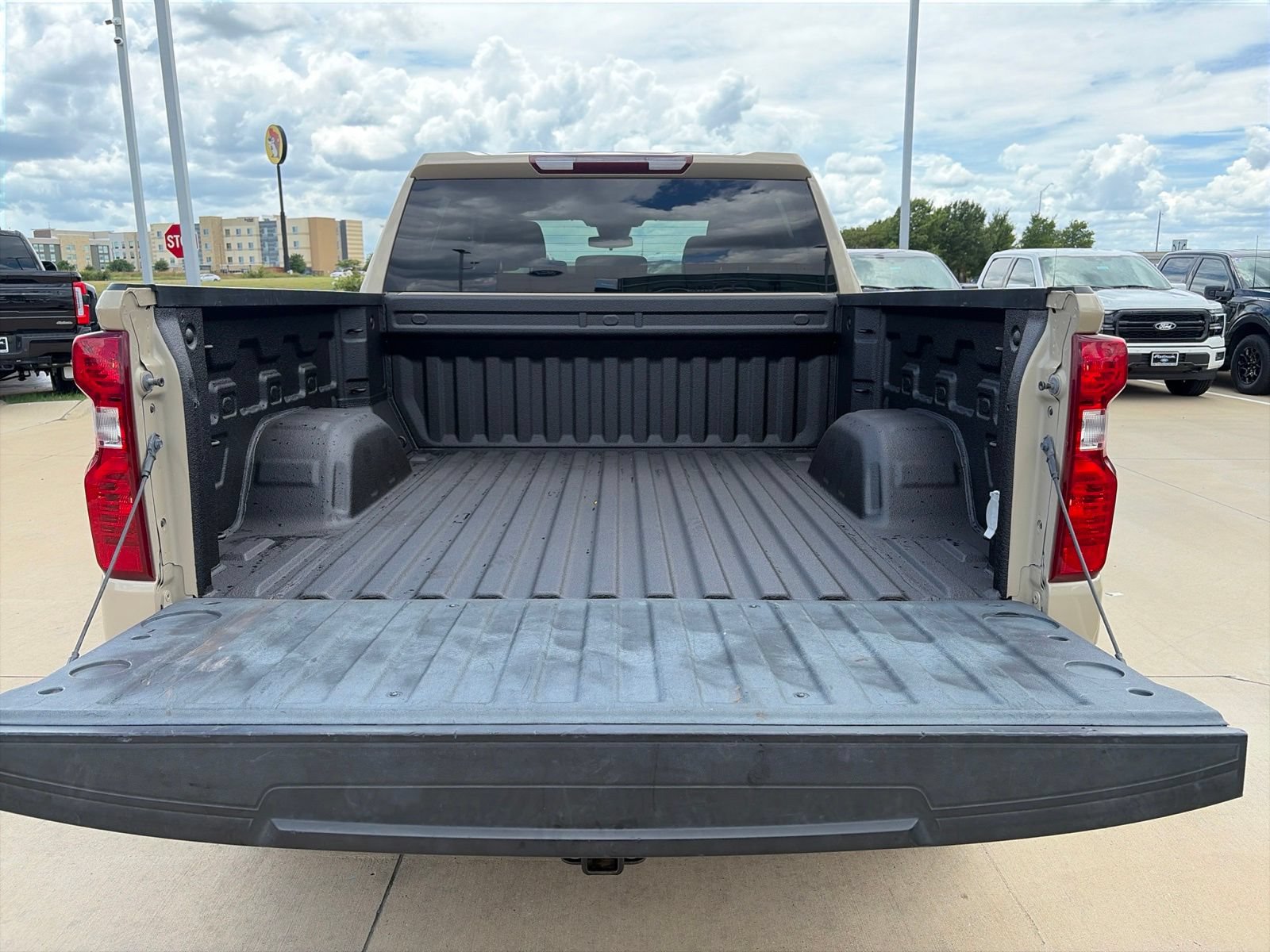 Used 2022 Chevrolet Silverado 1500 Custom Trail Boss w/ LPO, Dark Essentials Package AWD/4WD image 26