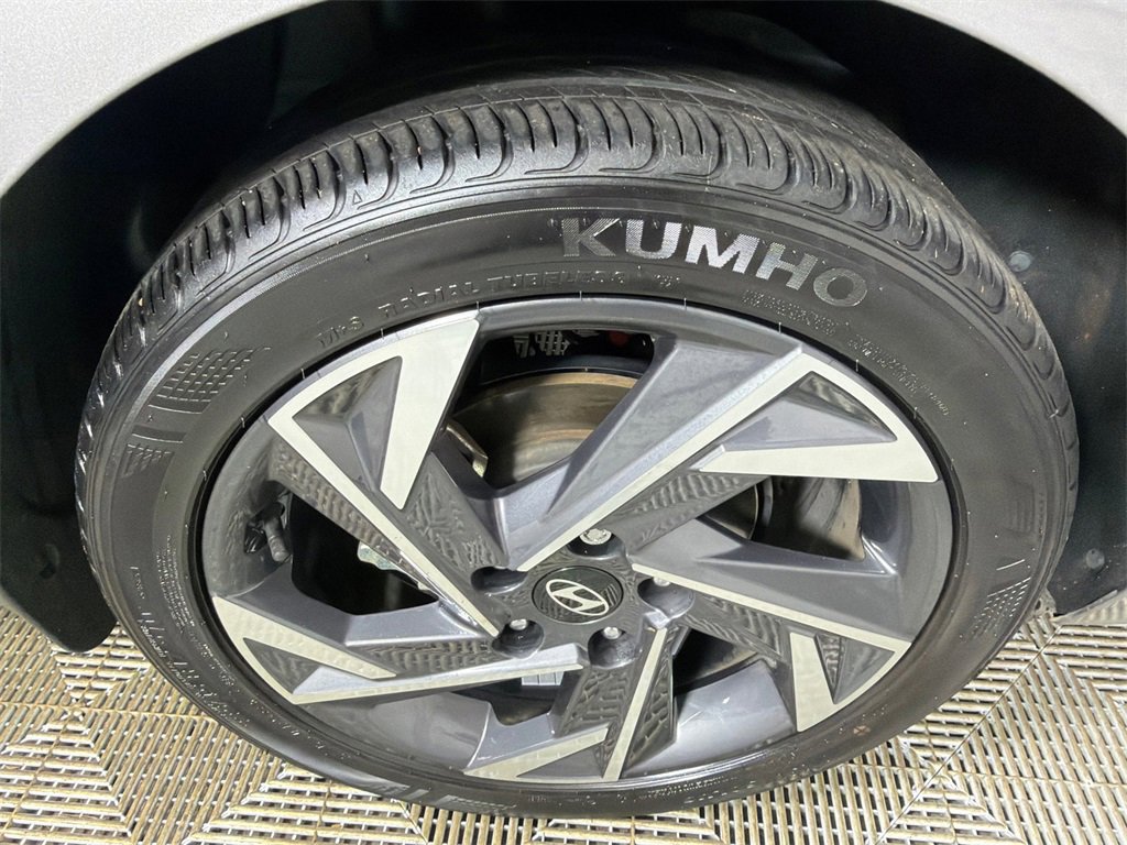 Used 2024 Hyundai Elantra SEL w/ Convenience Package image 18