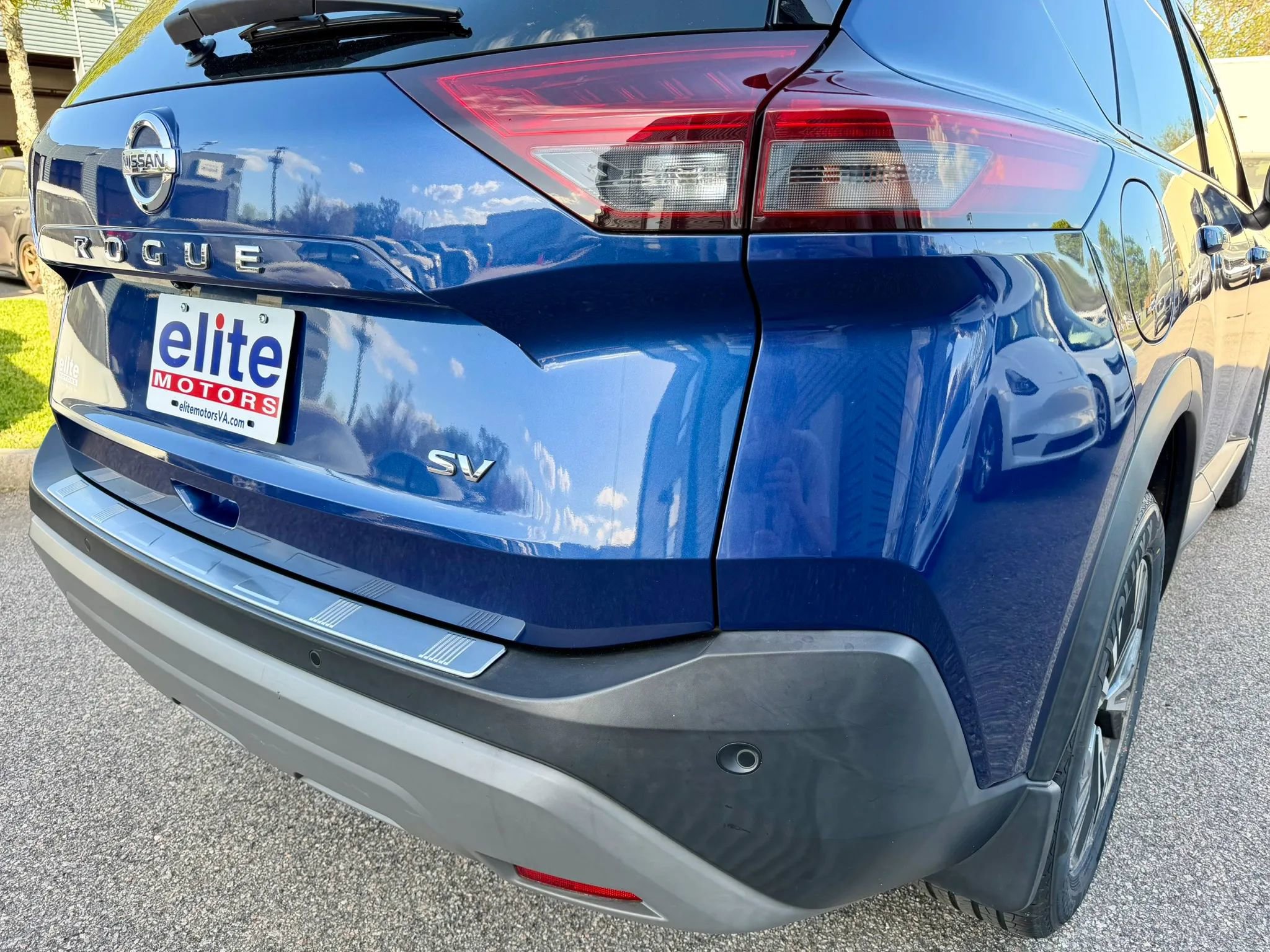 Used 2021 Nissan Rogue SV FWD image 13