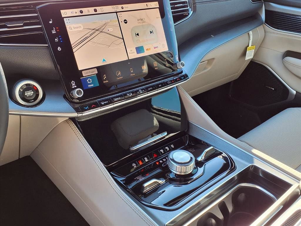 New 2025 Jeep Wagoneer L Series II image 15