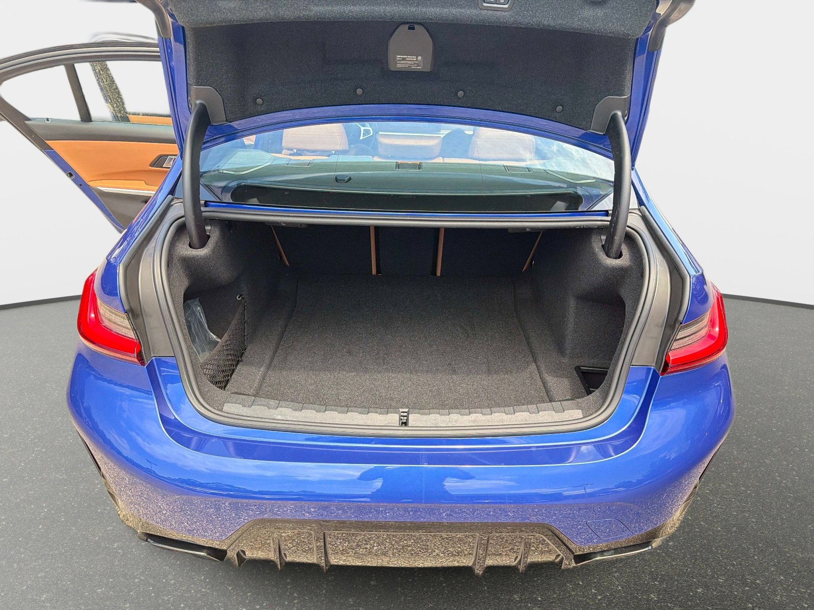 Used 2024 BMW M340i xDrive image 11