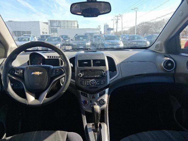 Used 2015 Chevrolet Sonic LT FWD image 23