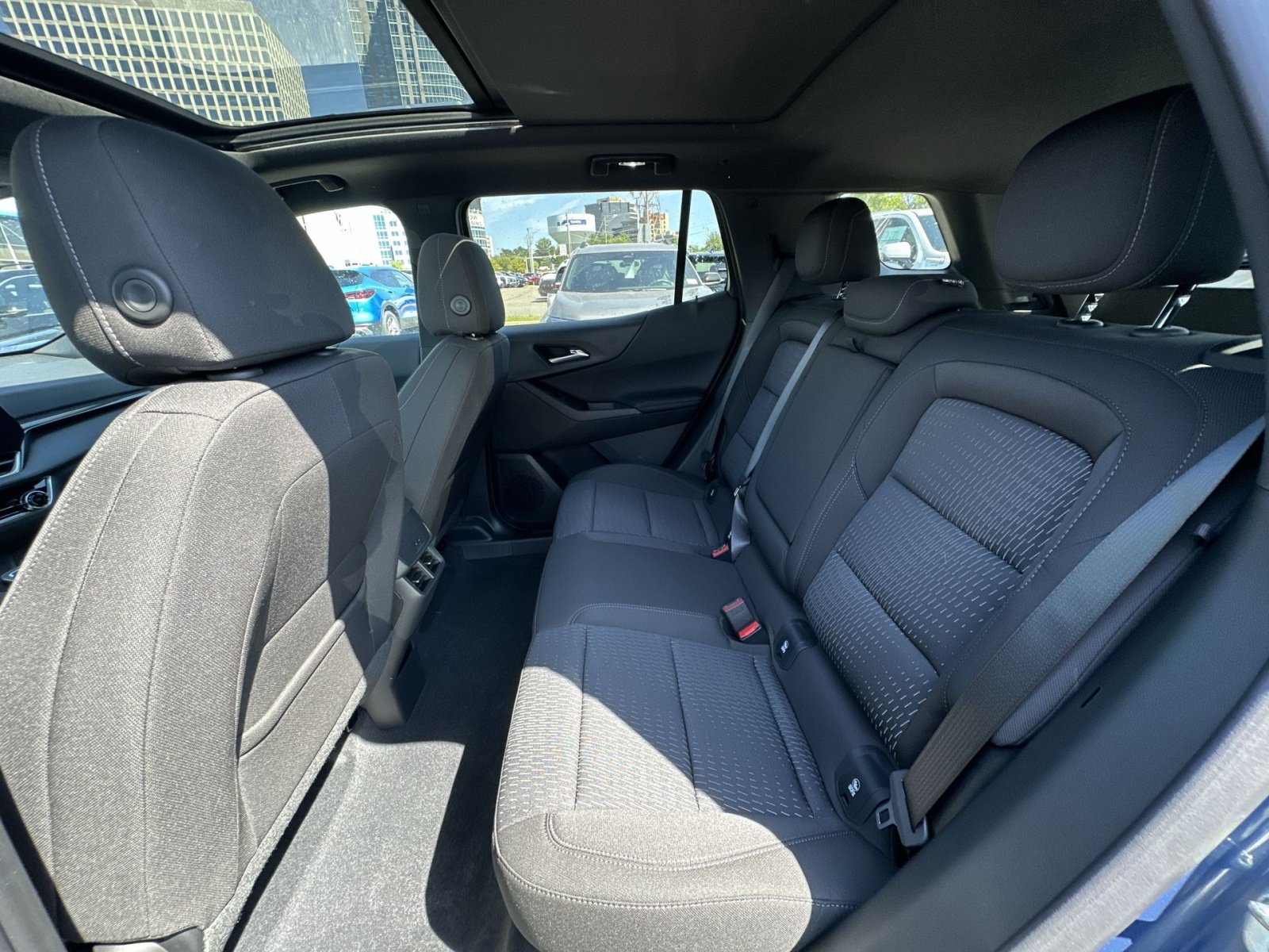 New 2027 Chevrolet Equinox LT w/ Safety and Technology Package AWD/4WD image 25