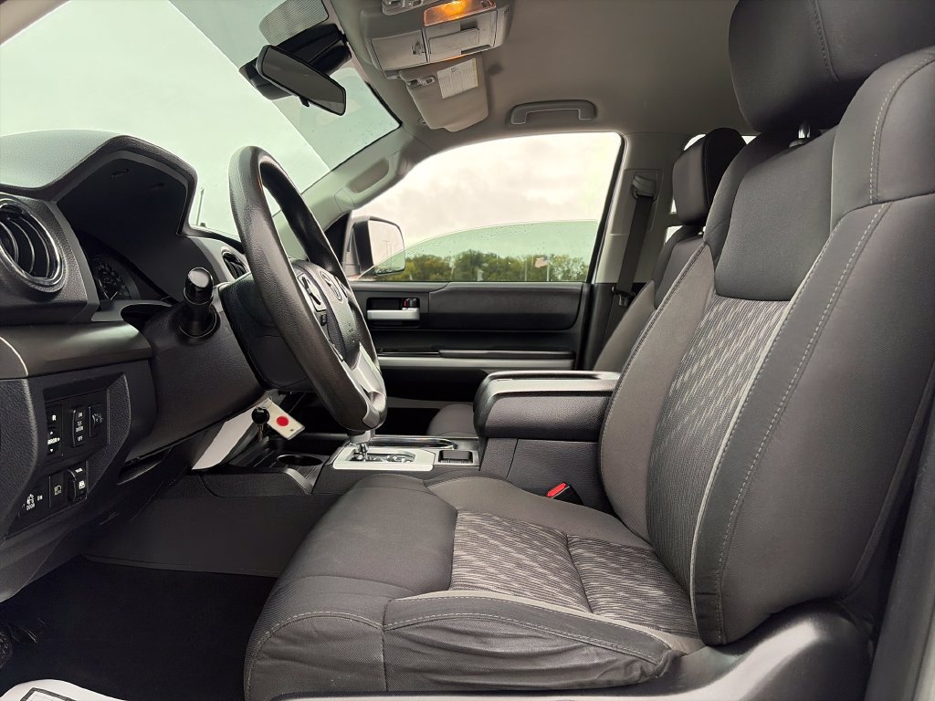 Used 2018 Toyota Tundra SR5 AWD/4WD image 17