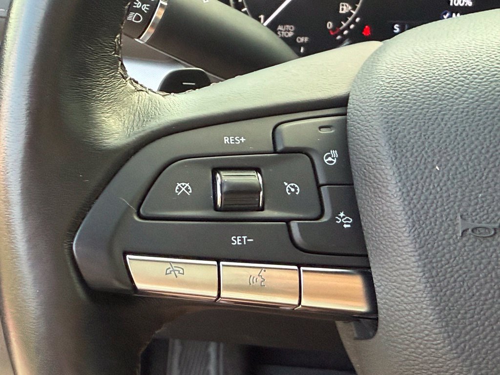 Used 2022 Cadillac XT4 Premium Luxury w/ Enhanced Visibility Package FWD image 25