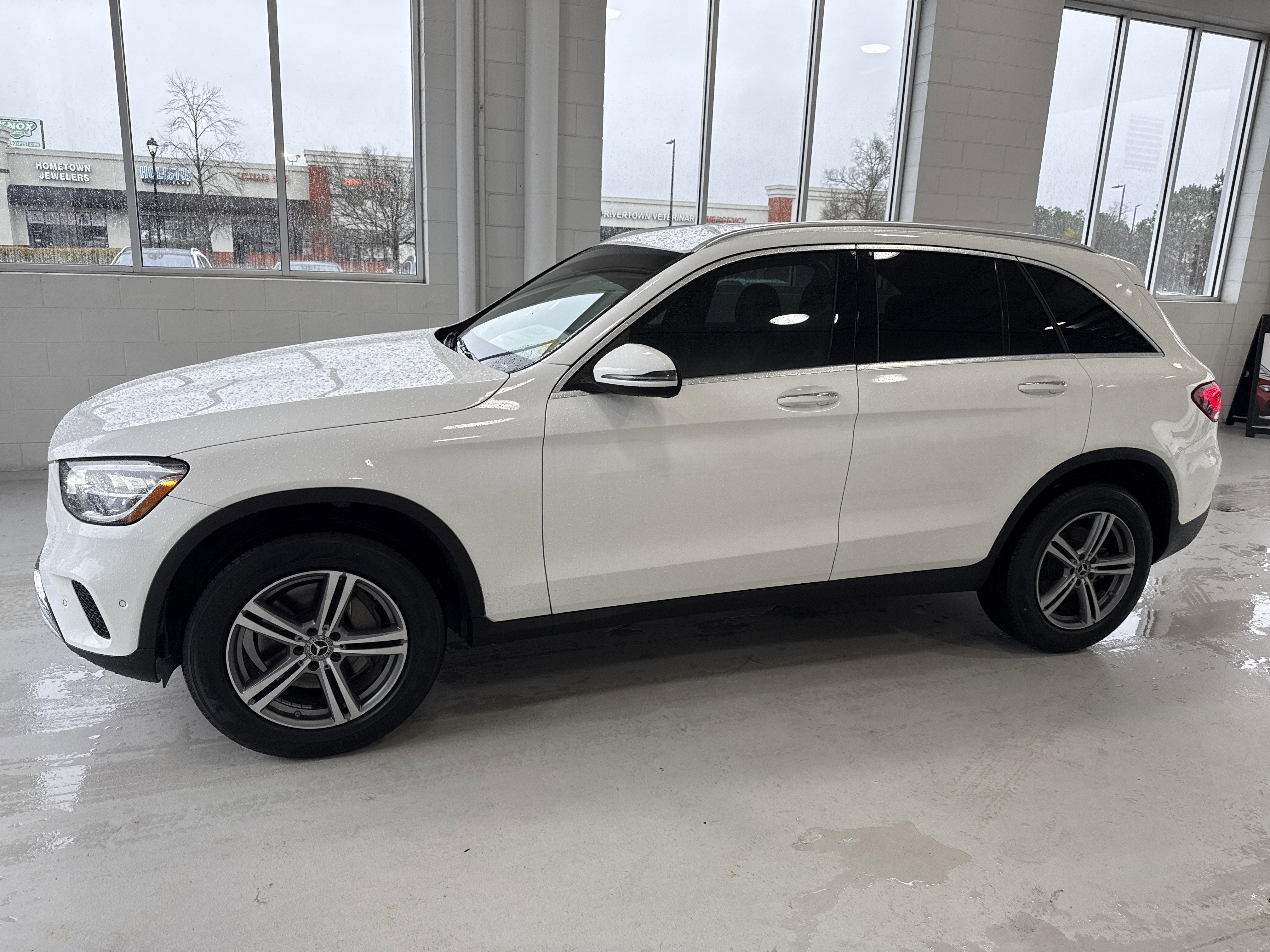 Certified 2021 Mercedes-Benz GLC 300 4MATIC image 3