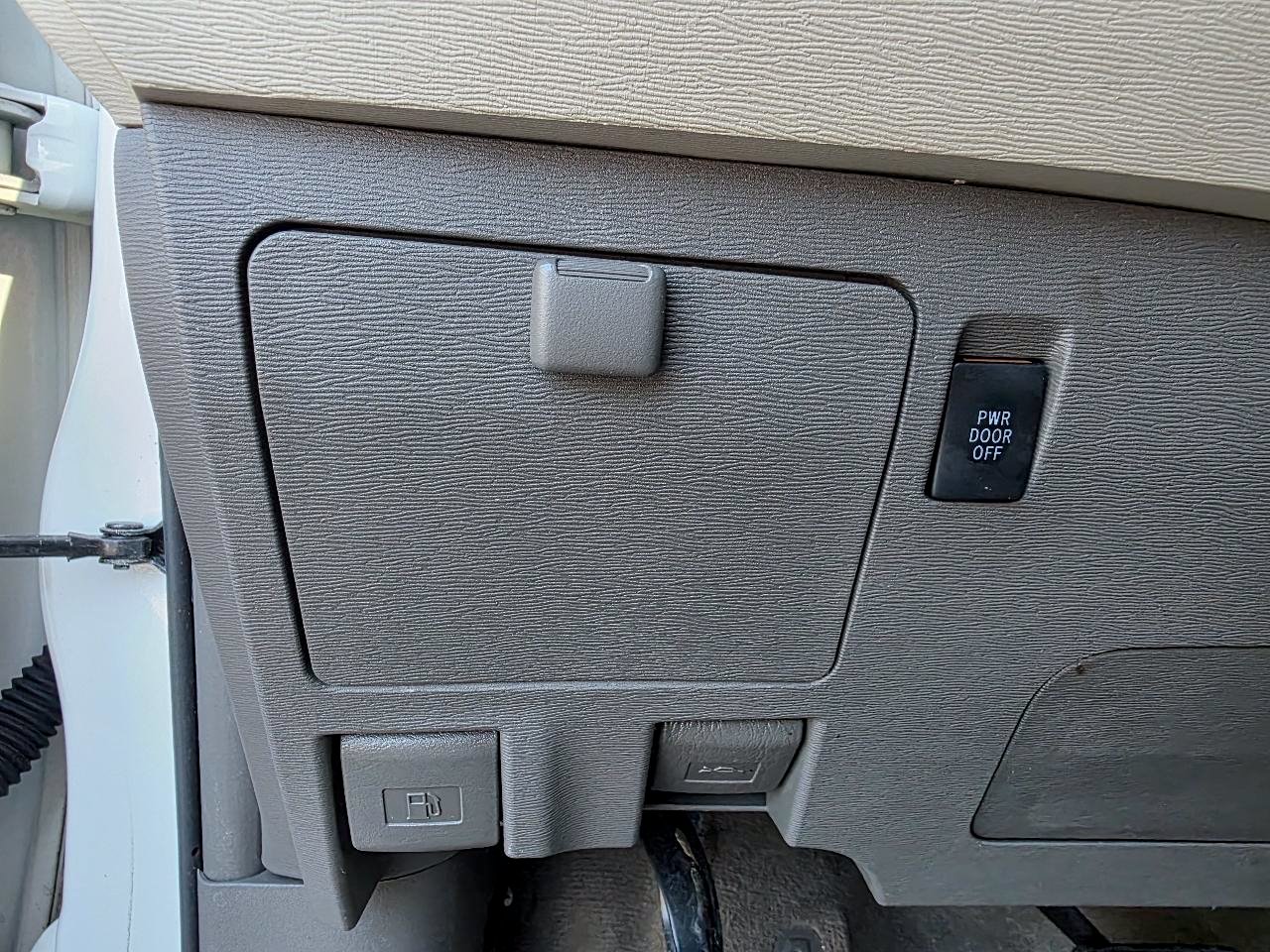 Used 2013 Toyota Sienna XLE FWD image 37
