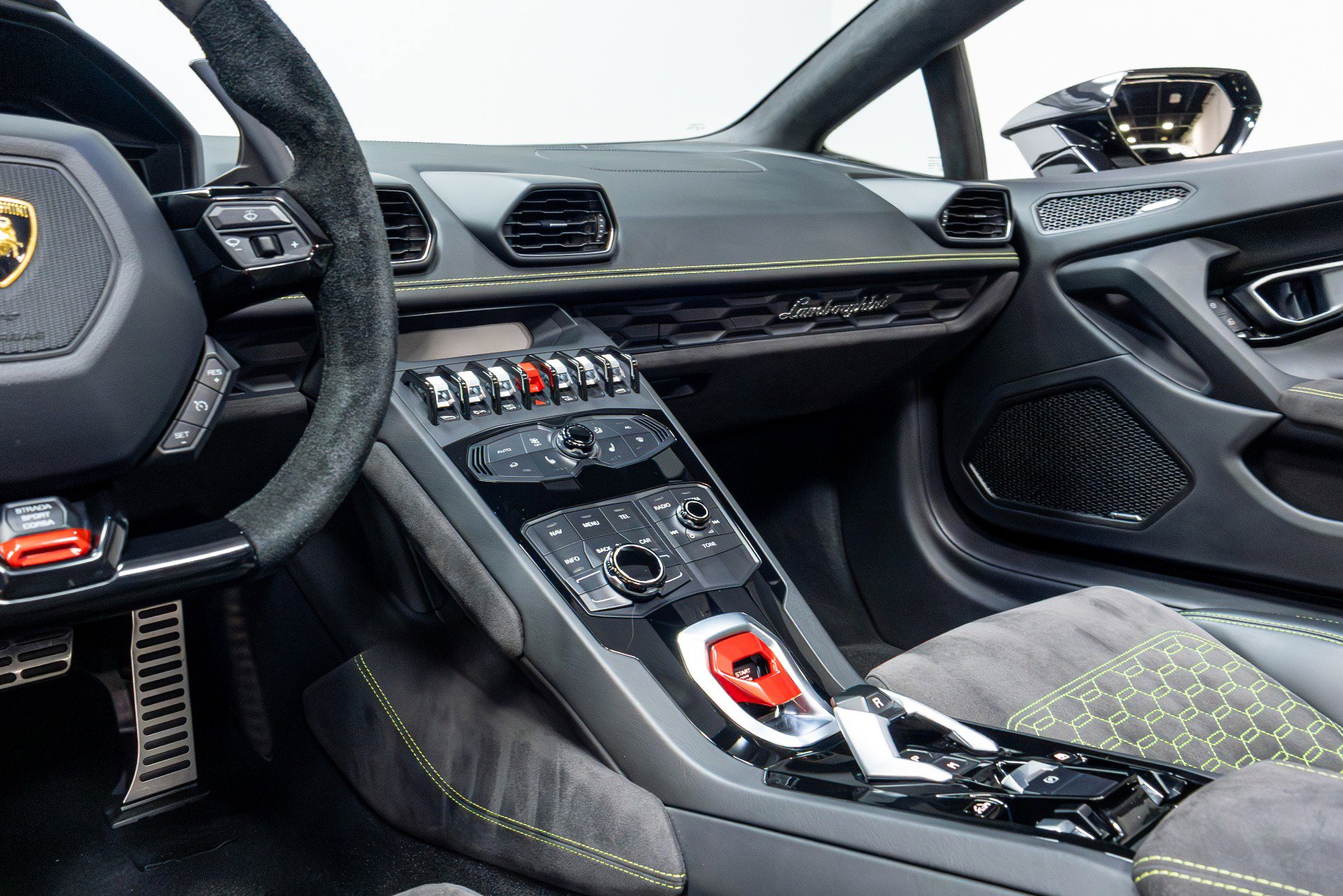 Used 2017 Lamborghini Huracan LP 610-4 image 13