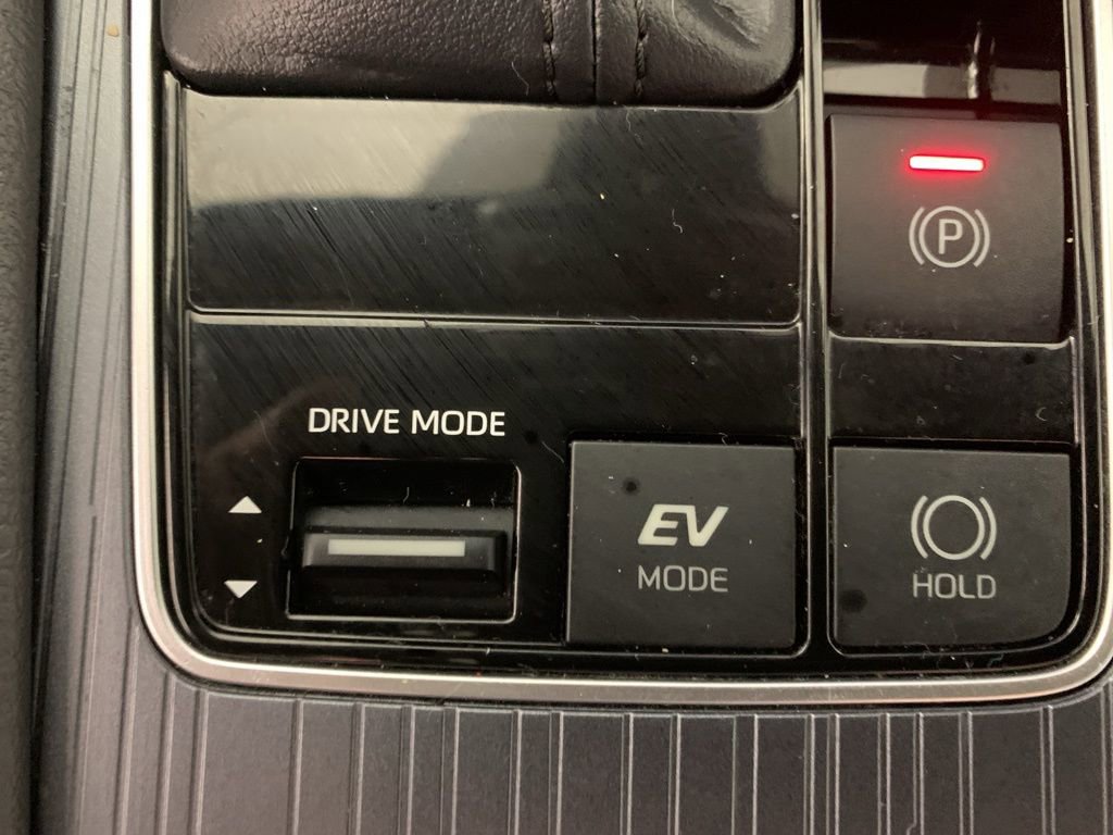 Used 2021 Toyota Sienna XSE w/ XSE Plus Package image 28