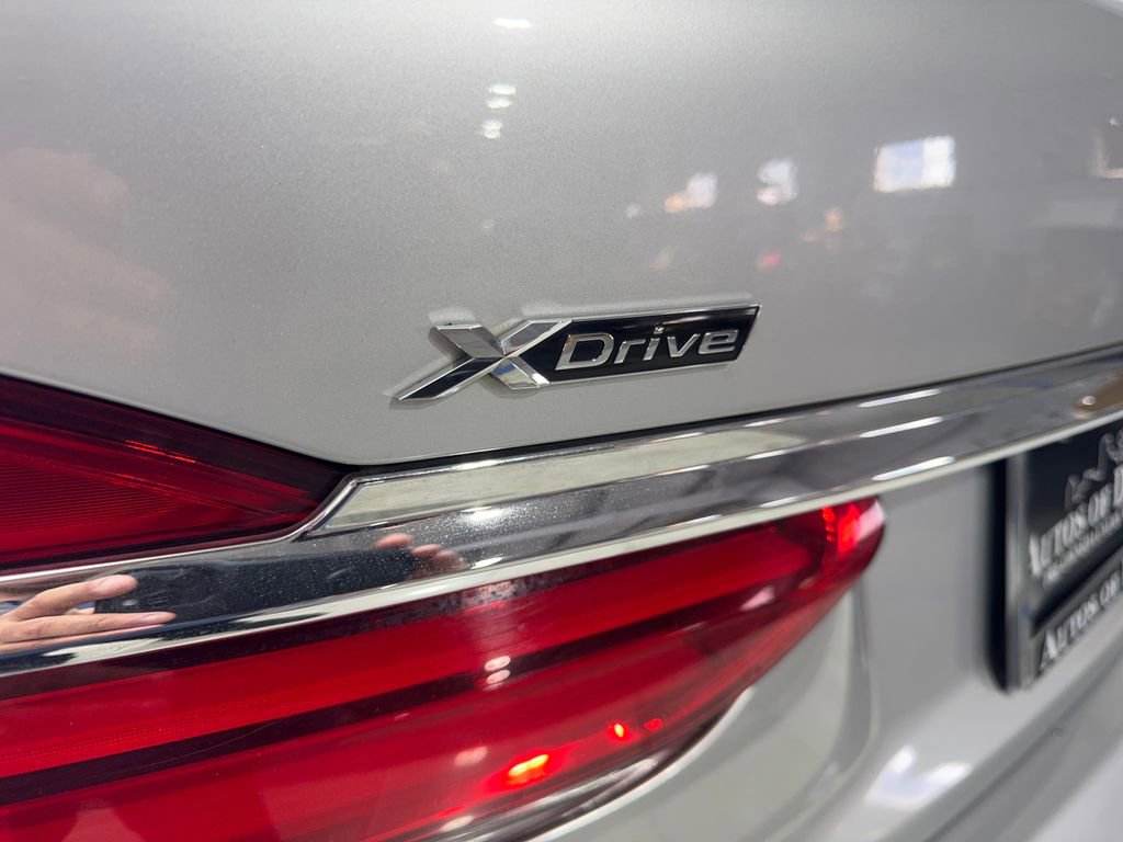Used 2017 BMW 750i xDrive image 24