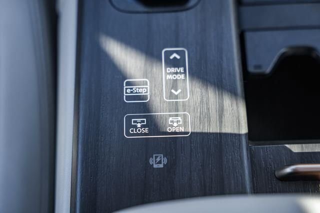 Used 2023 Nissan Ariya AWD image 26