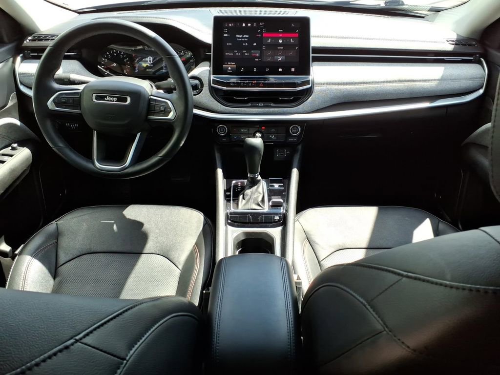 Used 2022 Jeep Compass Latitude w/ Sun and Sound Group image 24