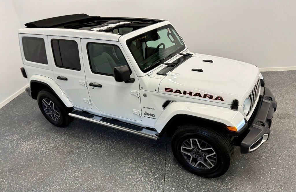Used 2024 Jeep Wrangler Sahara w/ Safety Group image 4