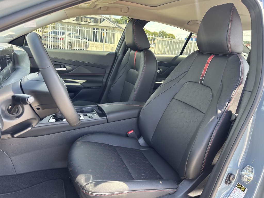 New 2027 Nissan Sentra SR w/ SR Premium Package FWD image 24