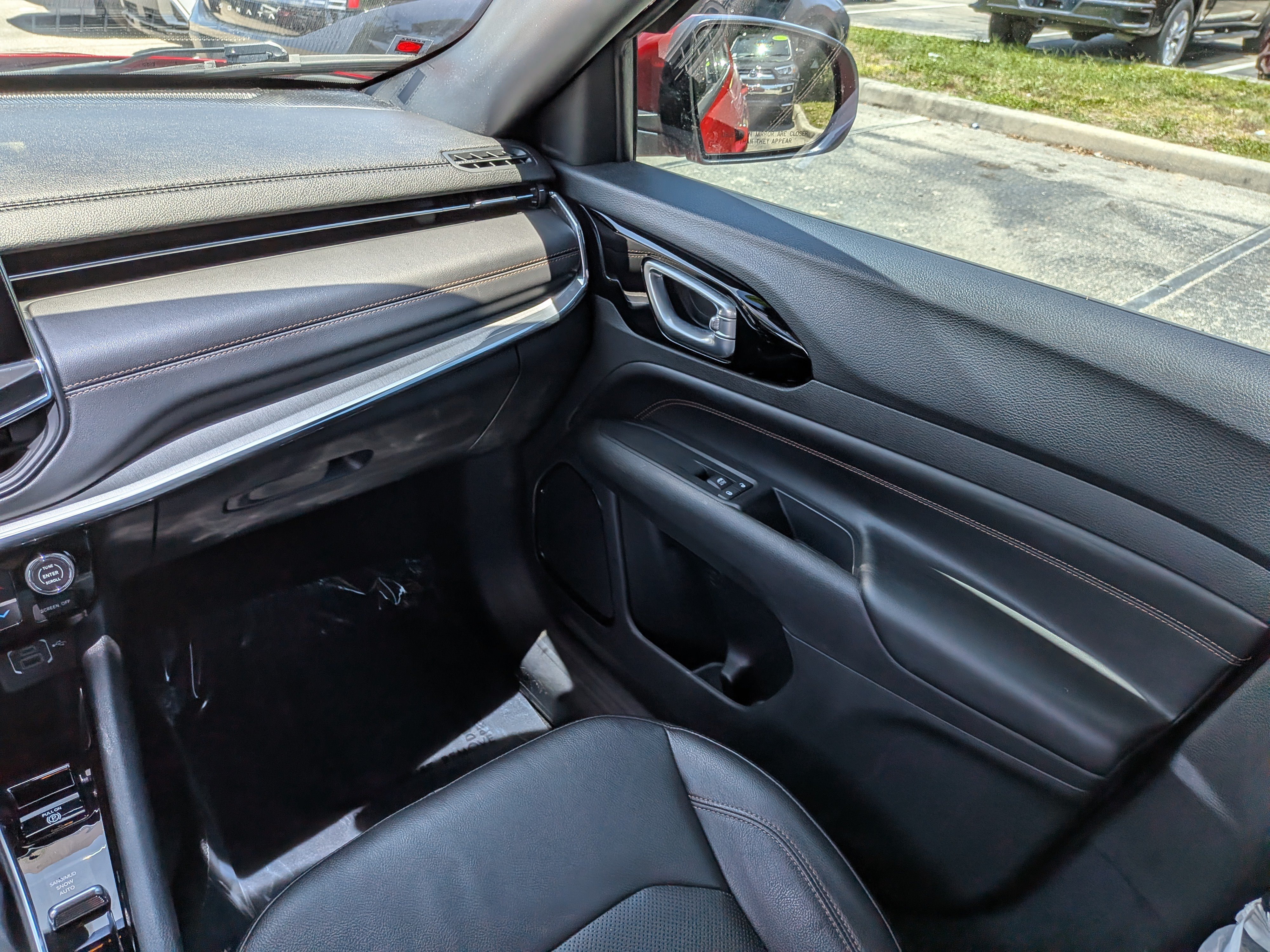 Used 2022 Jeep Compass Limited AWD/4WD image 19