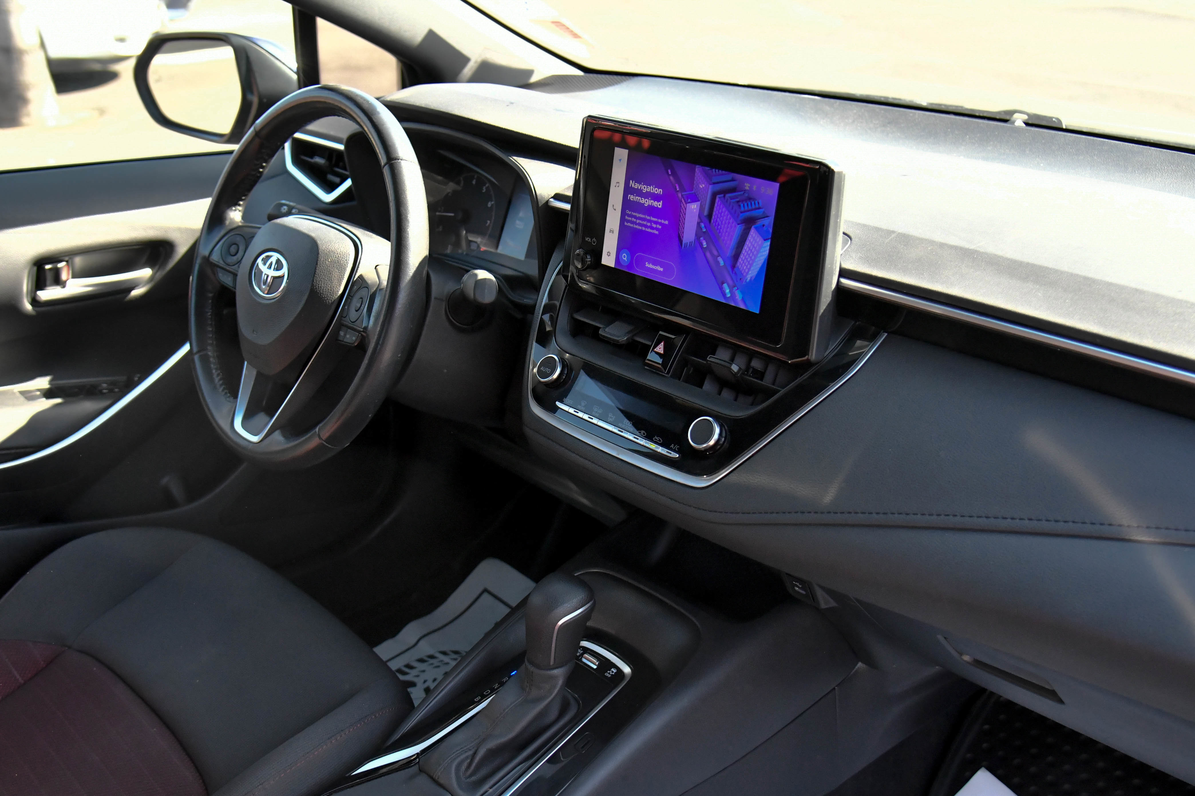 Used 2023 Toyota Corolla SE w/ SE Premium Package FWD image 44