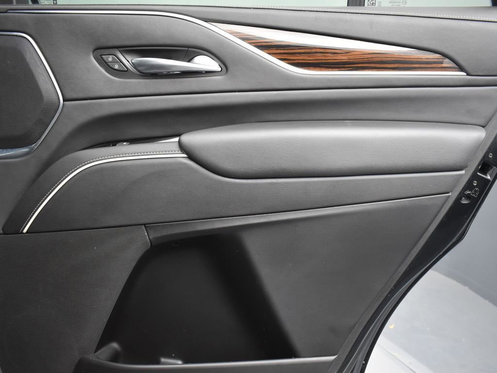 Used 2021 Cadillac Escalade Premium Luxury image 32