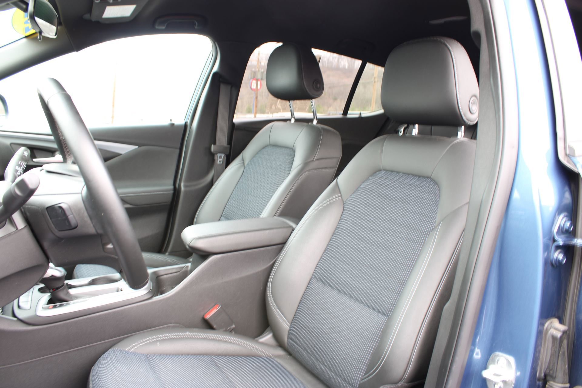 Used 2024 Buick Envista Preferred w/ Convenience I Package image 14