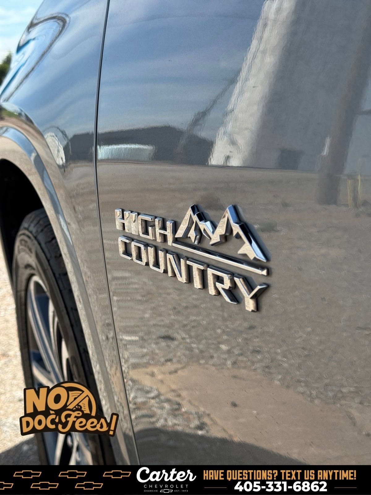 Used 2023 Chevrolet Traverse High Country FWD image 38