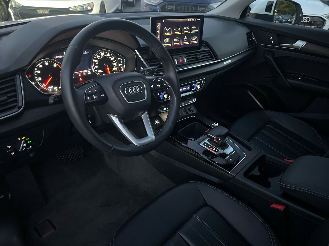 Used 2023 Audi Q5 2.0T Premium w/ Convenience Package image 22