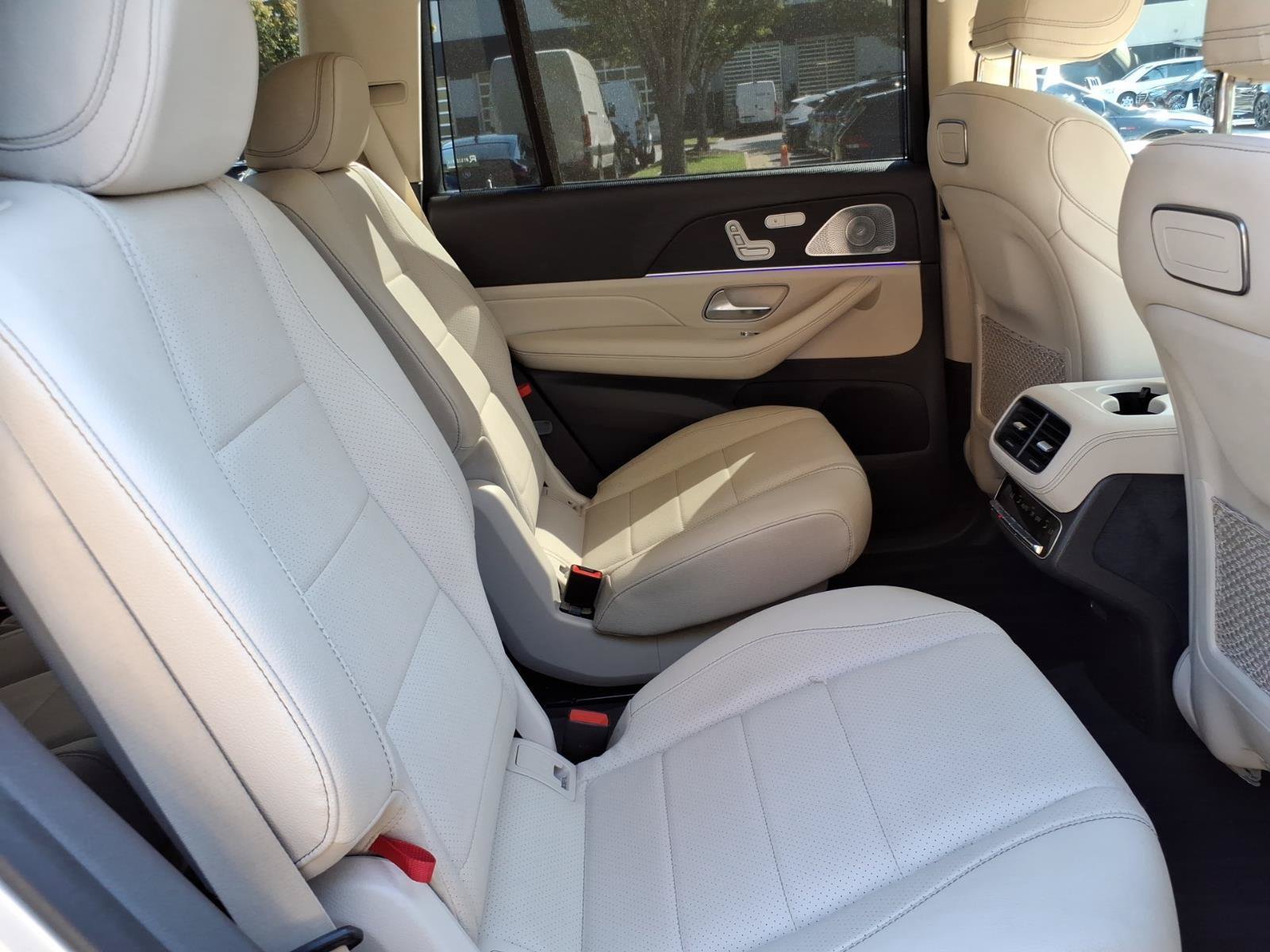 Used 2020 Mercedes-Benz GLS 450 4MATIC image 27