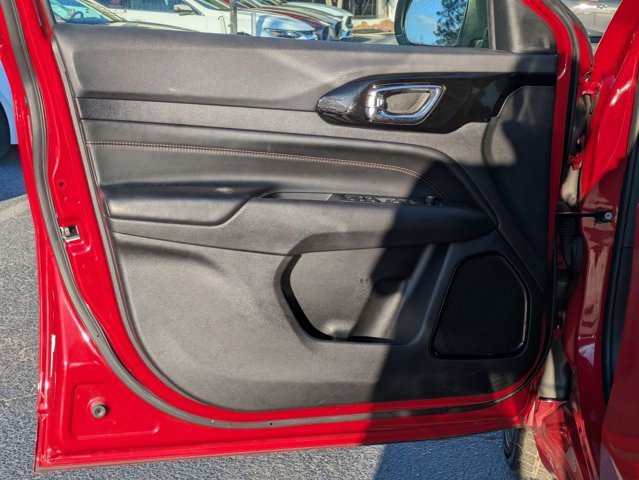 Used 2023 Jeep Compass Limited image 2