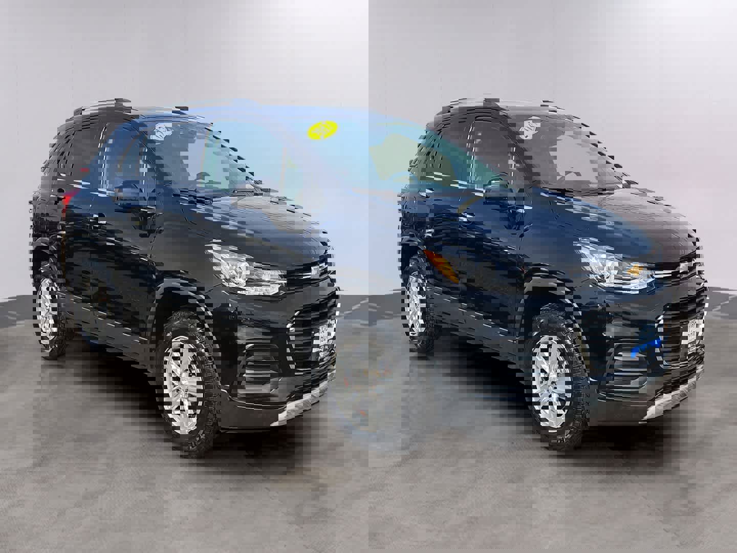 Used 2017 Chevrolet Trax LT w/ LT Convenience Package image 3