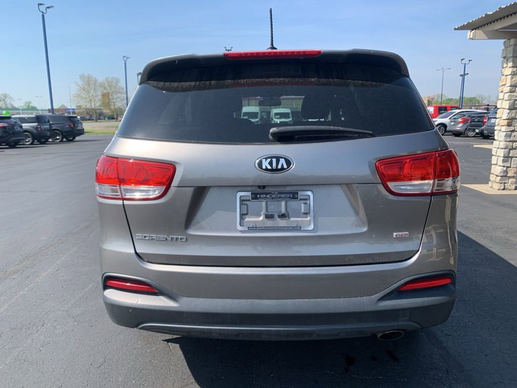 Used 2016 Kia Sorento LX AWD/4WD image 4
