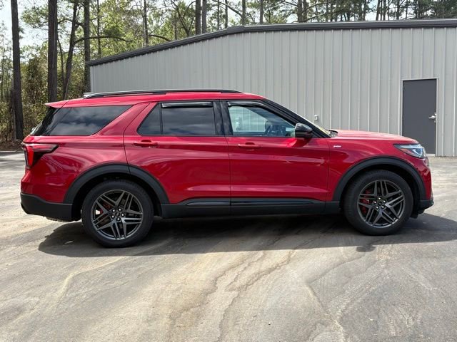Used 2025 Ford Explorer ST-Line w/ Premium Package image 6