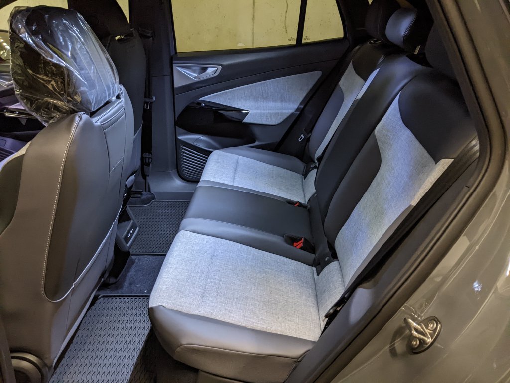 New 2026 Volkswagen ID.4 Pro RWD image 23
