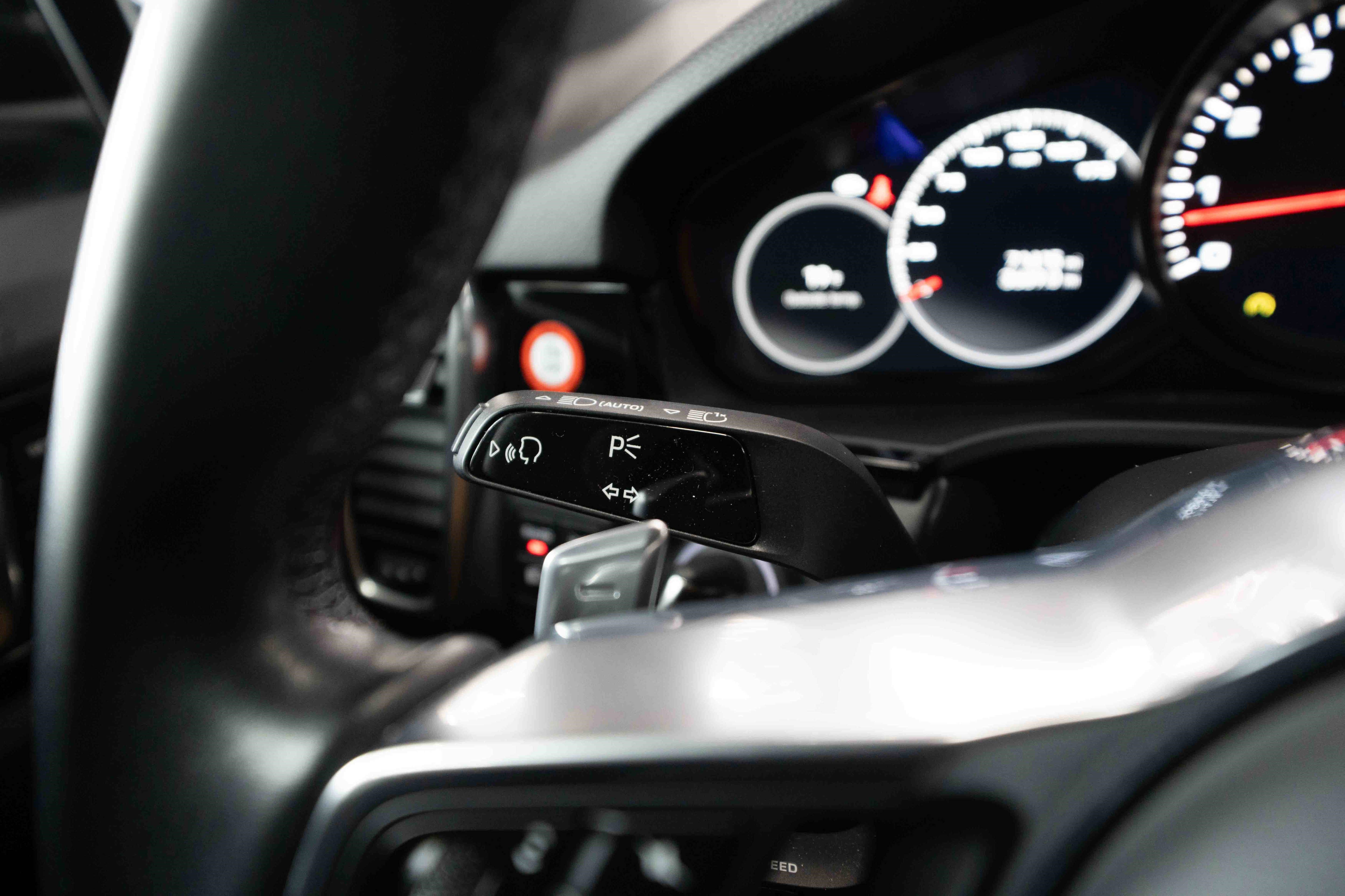 Used 2023 Porsche Cayenne image 13