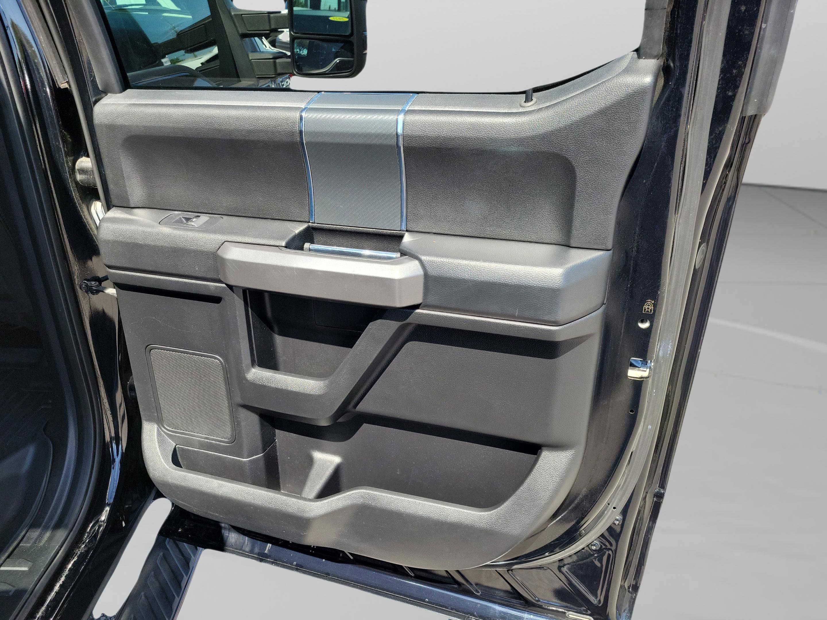 Used 2018 Ford F150 XLT w/ Equipment Group 302A Luxury image 28