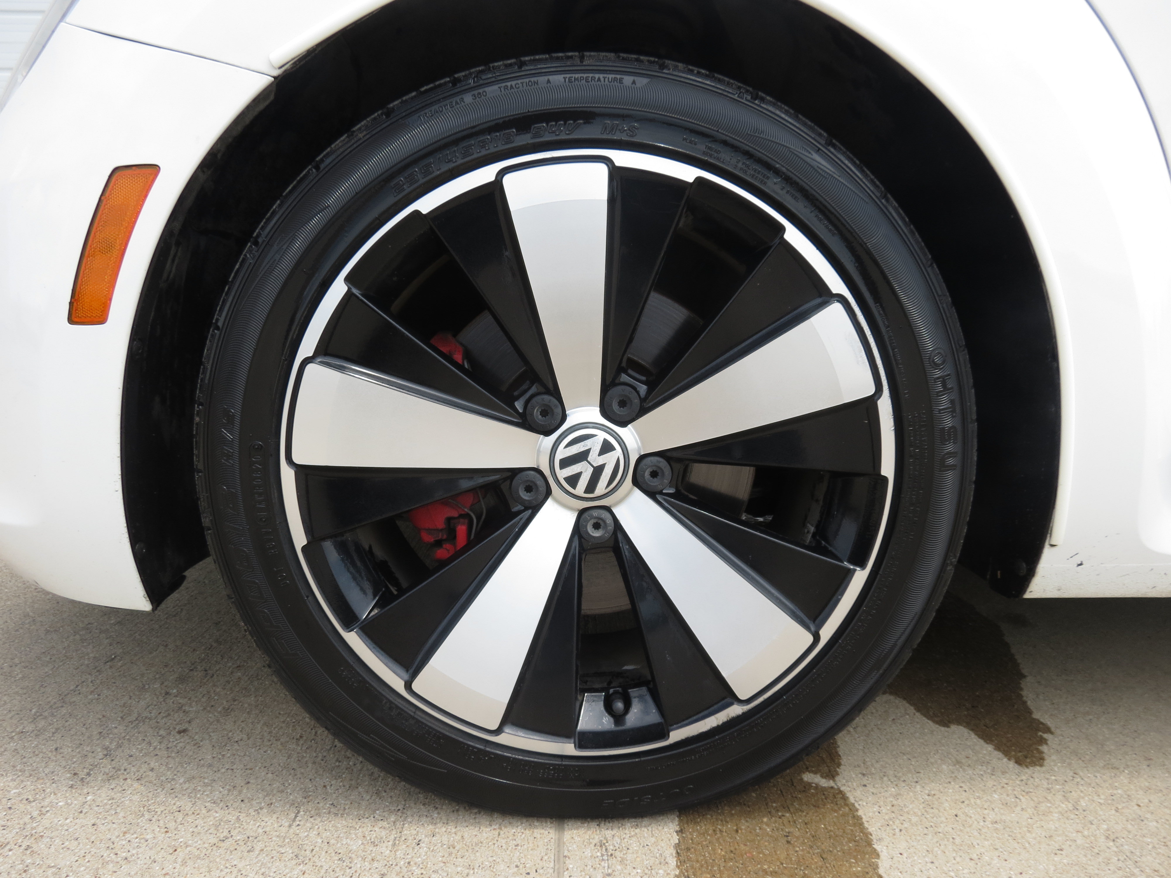 Used 2012 Volkswagen Beetle Turbo FWD image 9