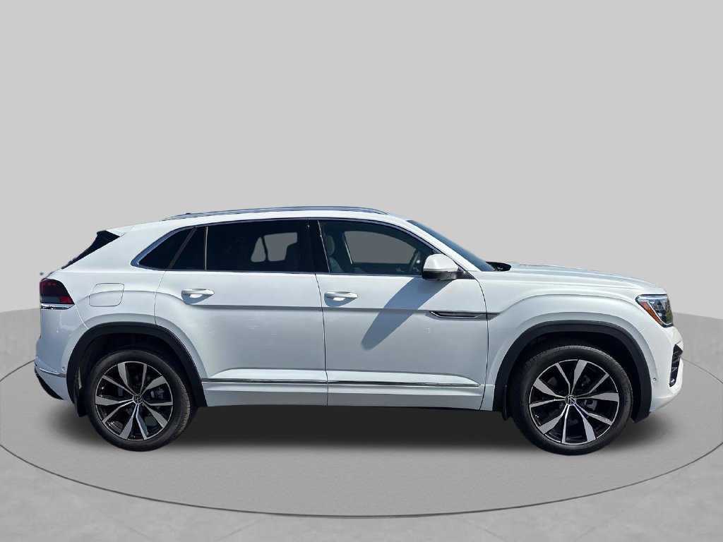 Used 2026 Volkswagen Atlas Cross Sport SEL Premium R-Line AWD/4WD image 6