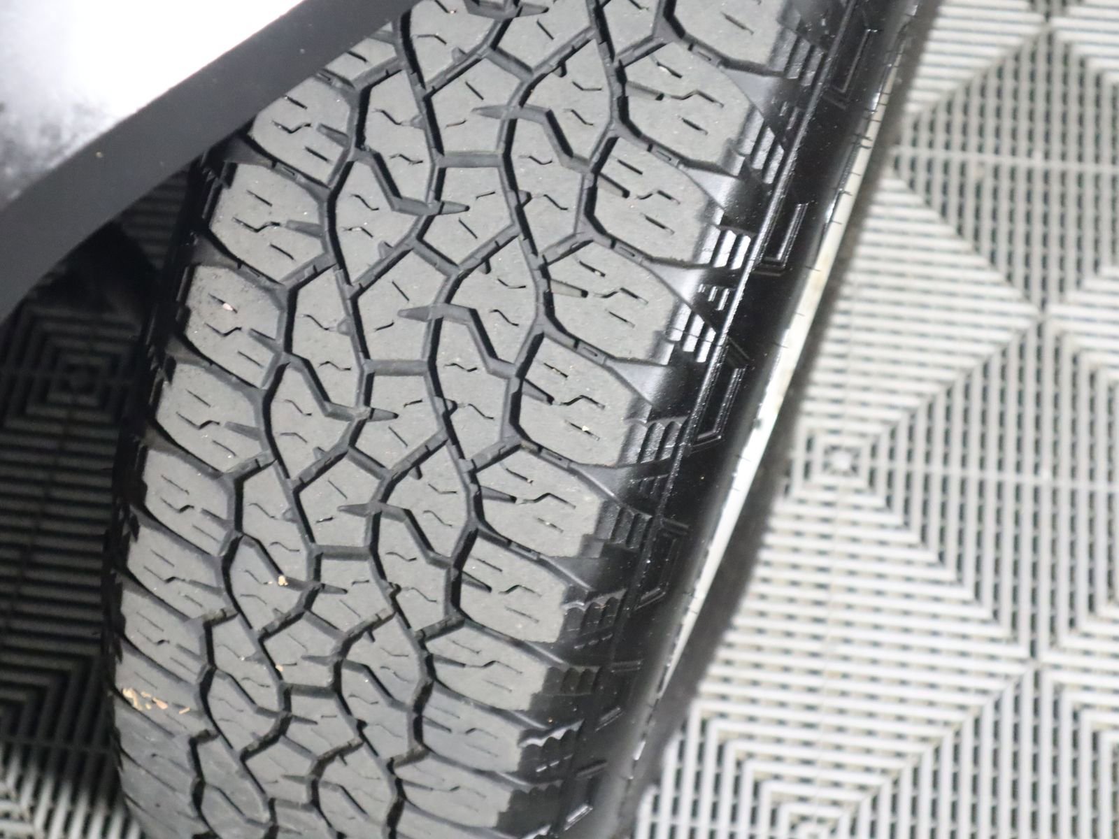 Used 1993 Jeep Cherokee 4WD 2-Door image 16