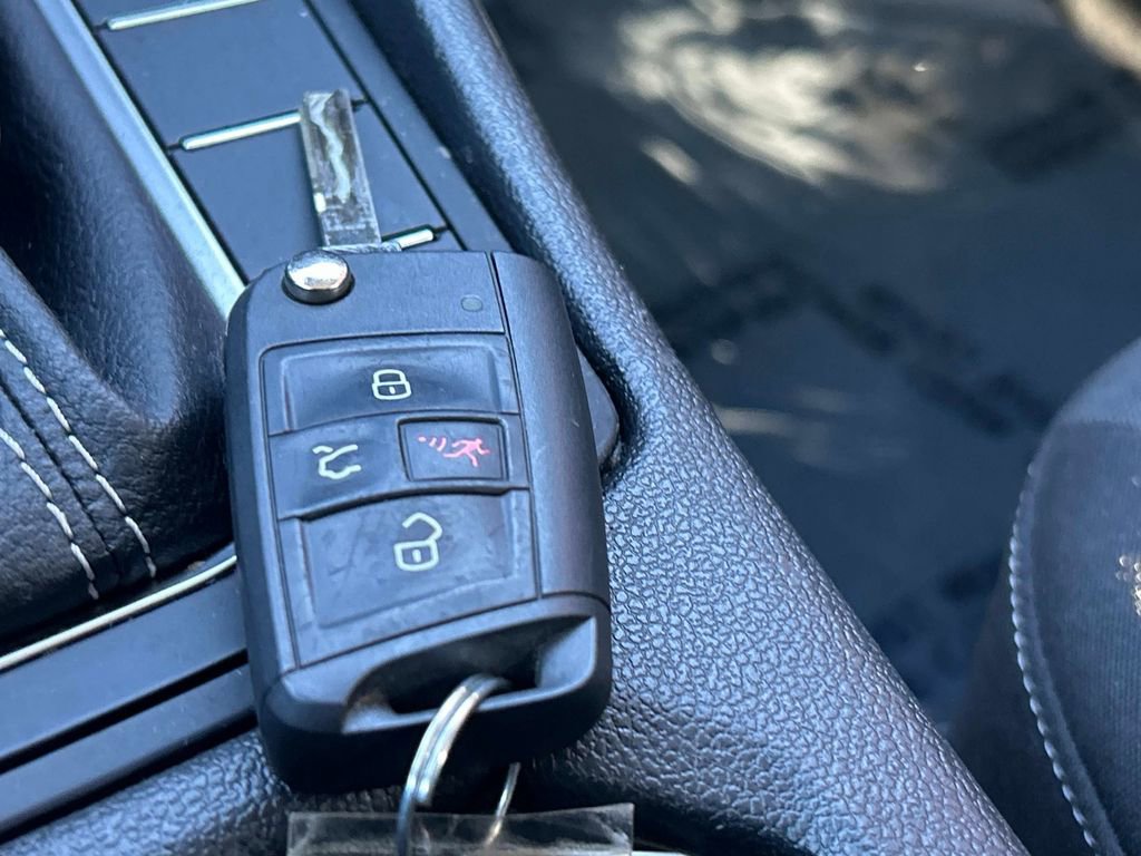 Used 2025 Volkswagen Jetta S image 29