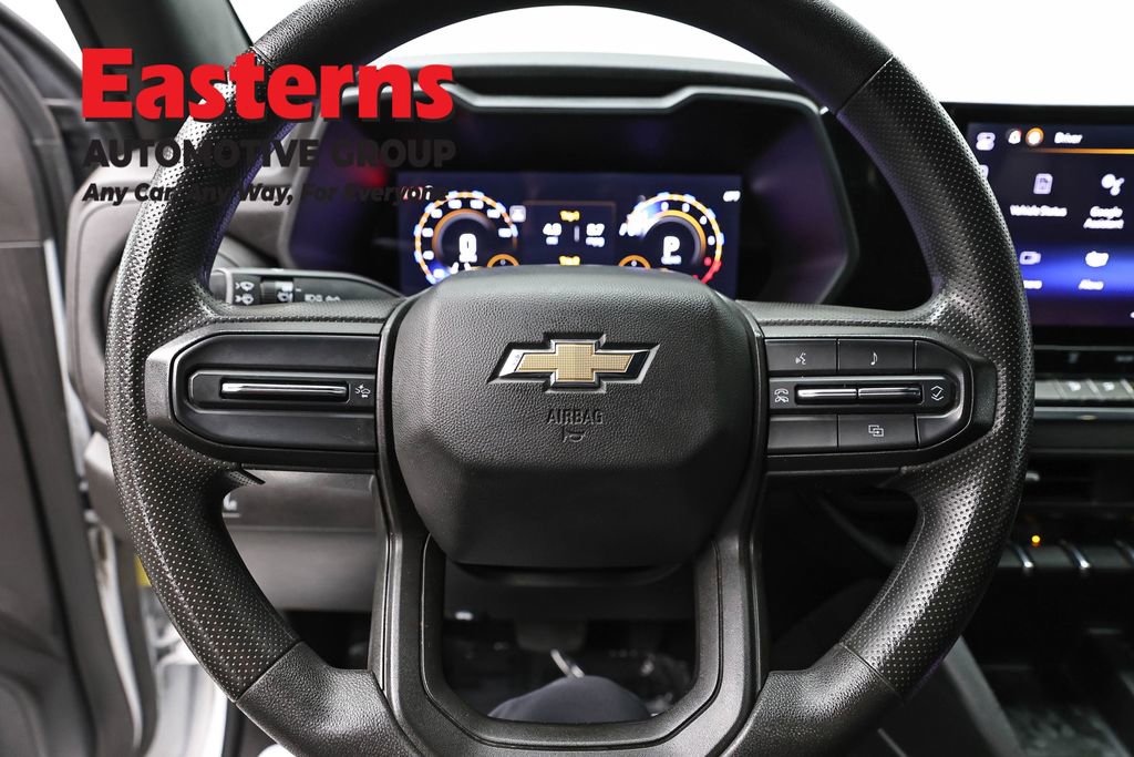 Used 2024 Chevrolet Colorado W/T image 10