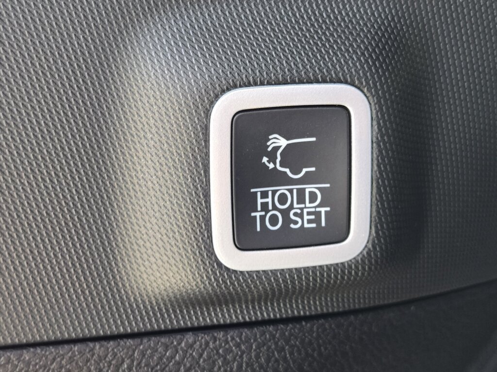 New 2027 Jeep Grand Cherokee Altitude AWD/4WD image 14