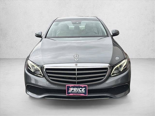 Used 2018 Mercedes-Benz E 300 4MATIC image 2