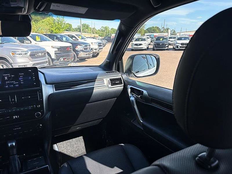 Used 2022 Lexus GX 460 Premium image 43