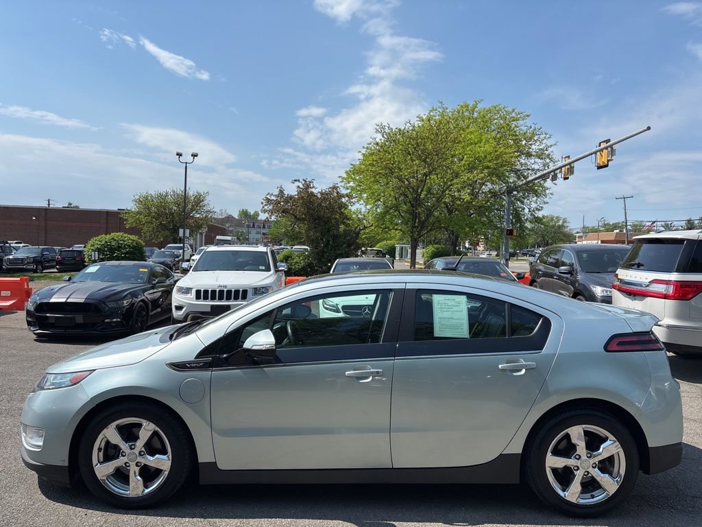 Used 2012 Chevrolet Volt Premium w/ Premium Trim Package FWD image 7