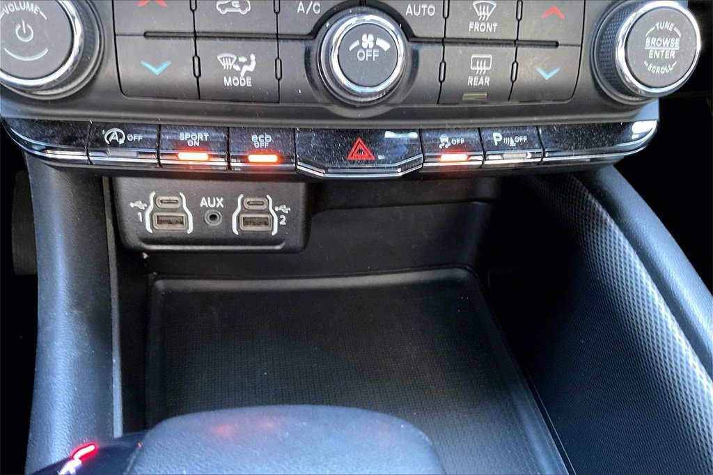 Used 2024 Dodge Durango GT image 15