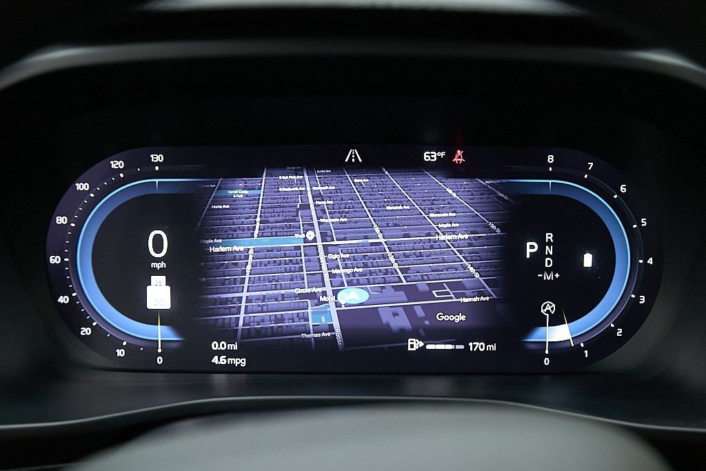 Certified 2023 Volvo XC40 B5 Plus w/ Driver Assist Package image 27