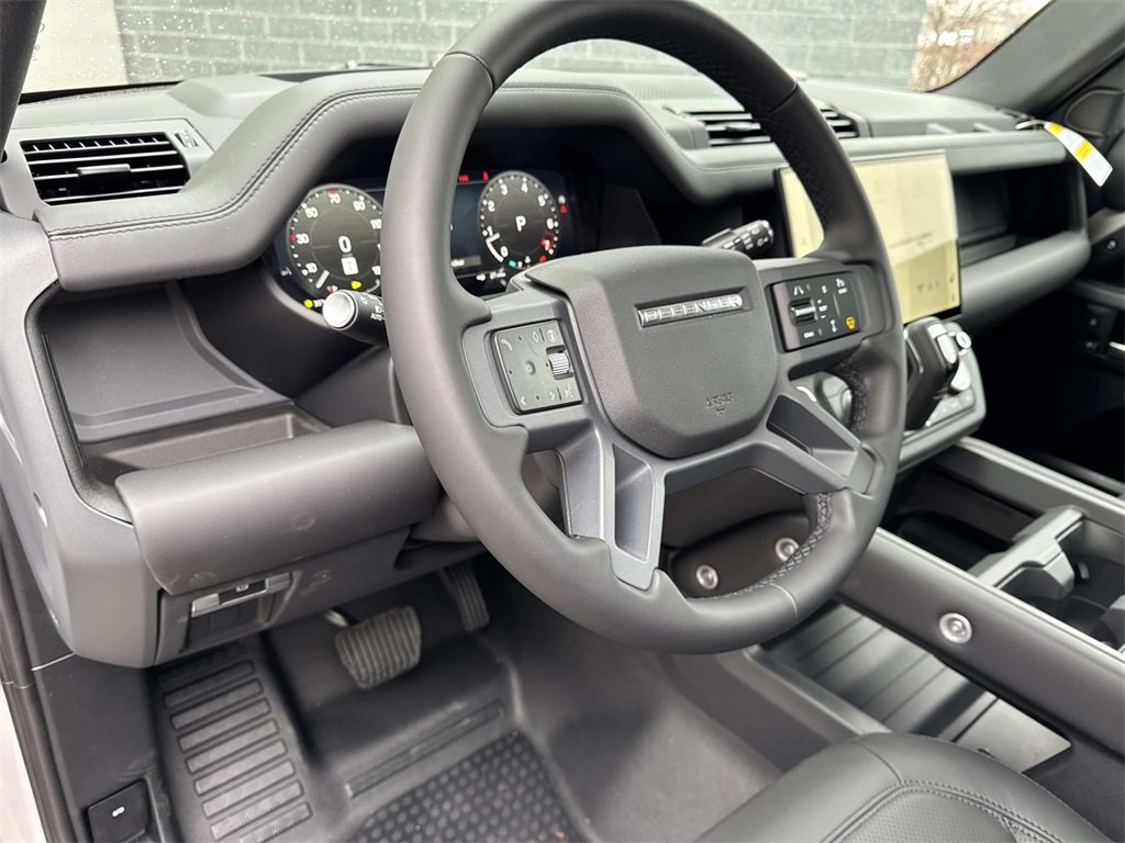 New 2026 Land Rover Defender 110 X-Dynamic SE image 19