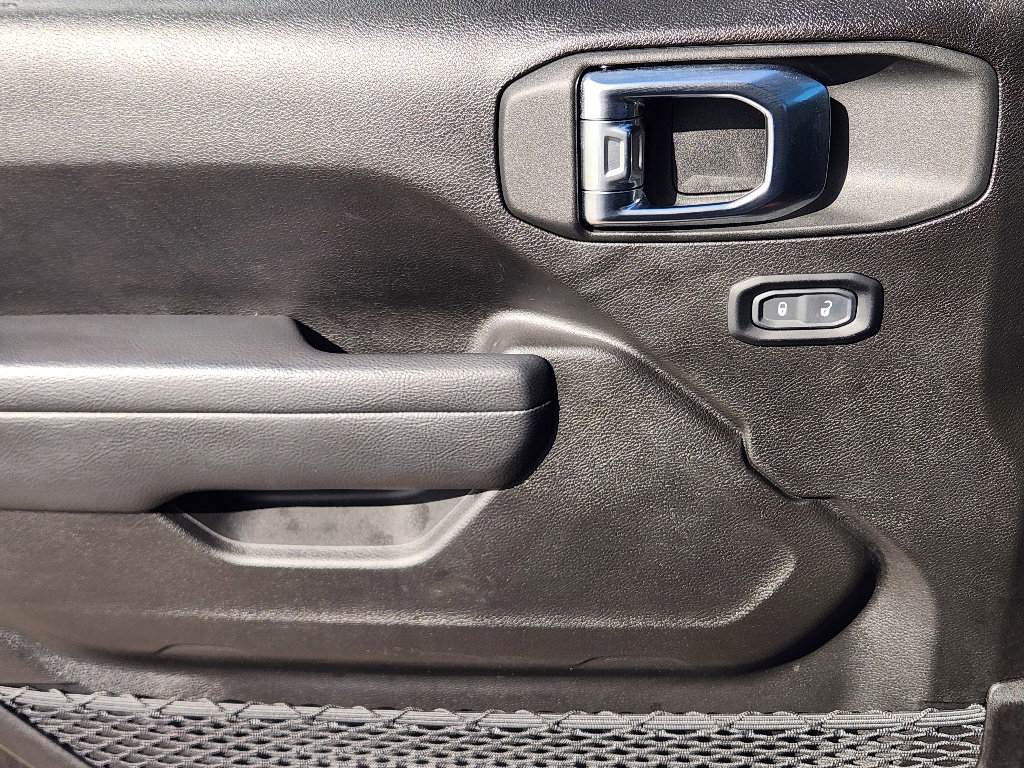 Used 2025 Jeep Wrangler Unlimited Sport image 23