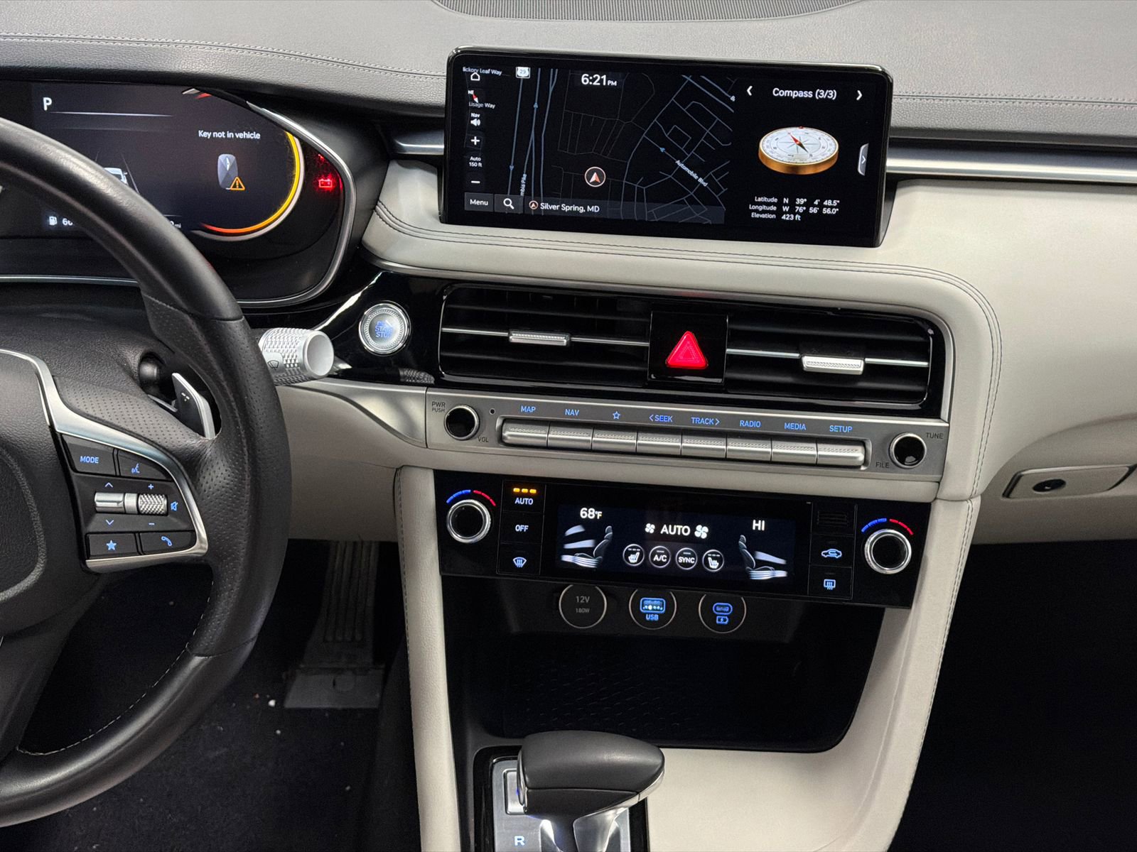 Used 2024 Genesis G70 2.5T image 16