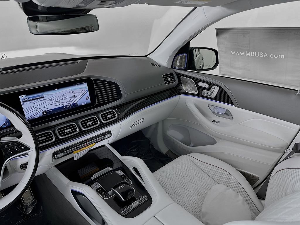 Used 2026 Mercedes-Benz Maybach GLS 600 4MATIC image 25