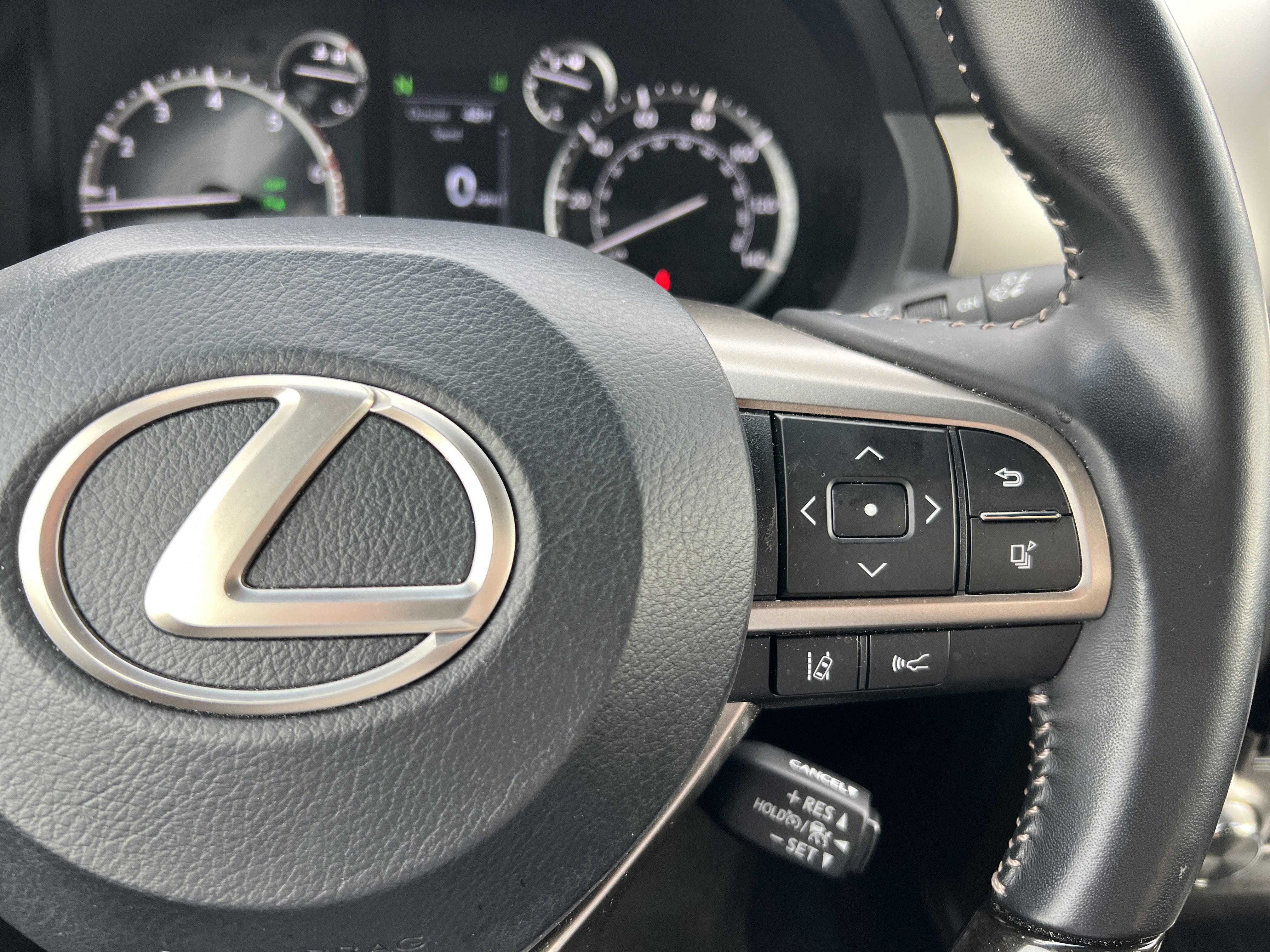 Used 2020 Lexus GX 460 Premium w/ Premium Package image 30