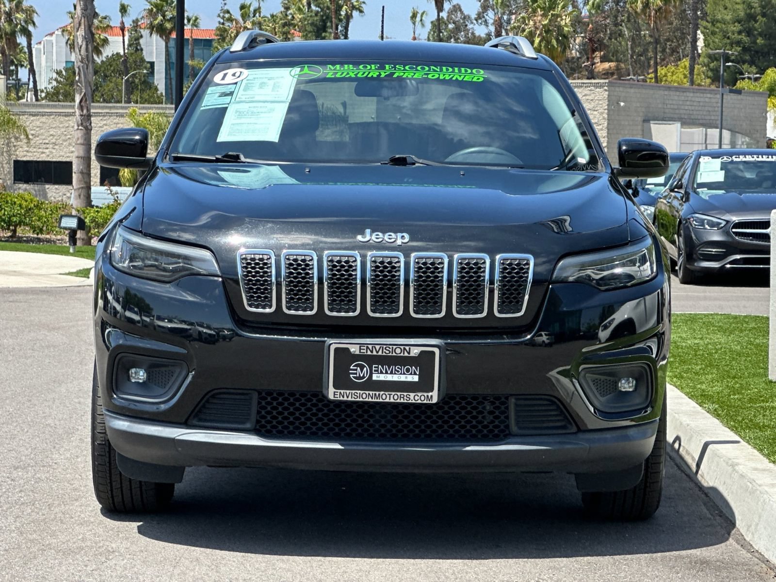Used 2019 Jeep Cherokee Latitude w/ Popular Appearance Group AWD/4WD image 5