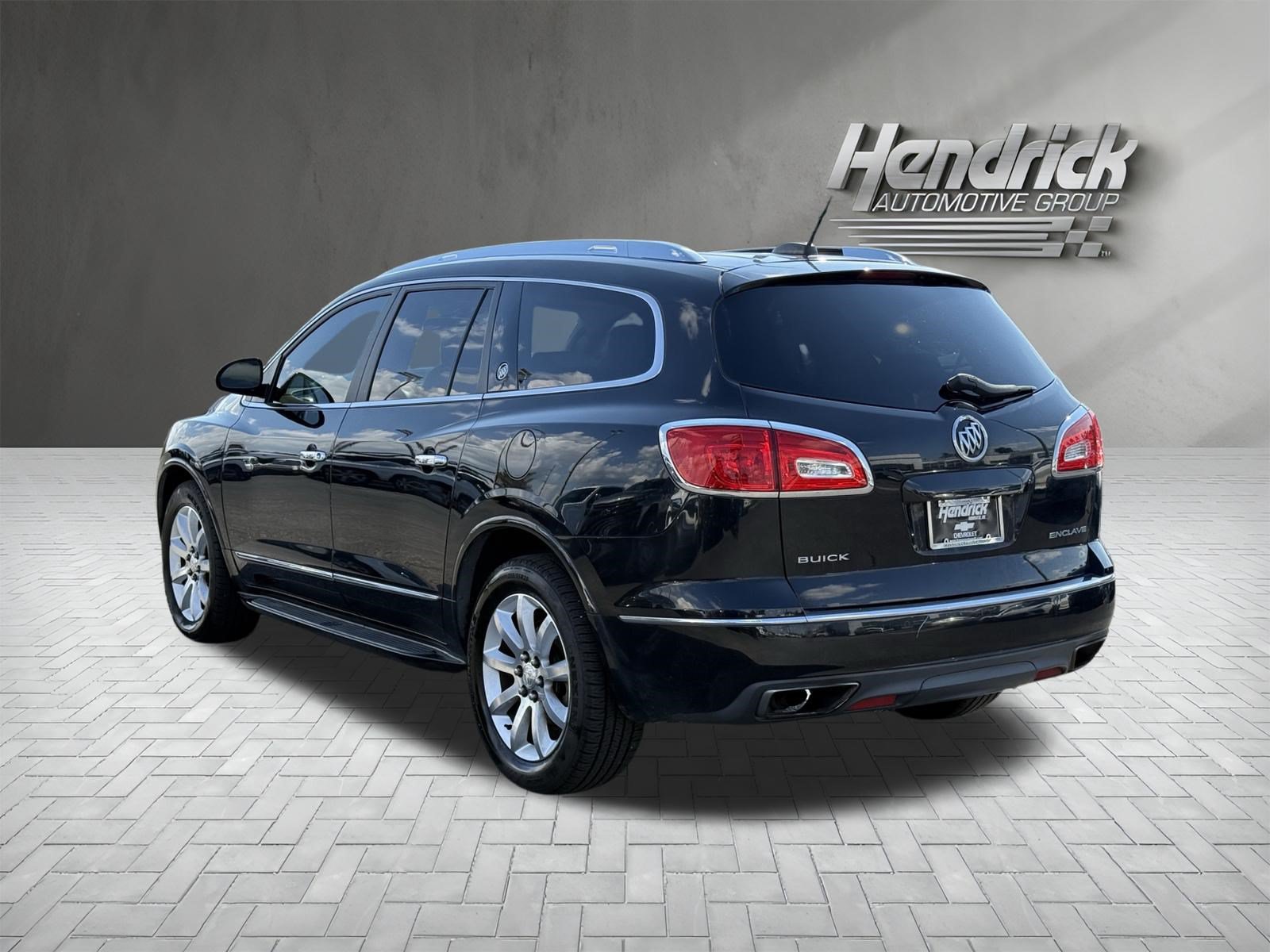 Used 2017 Buick Enclave Premium w/ Experience Buick Package FWD image 8